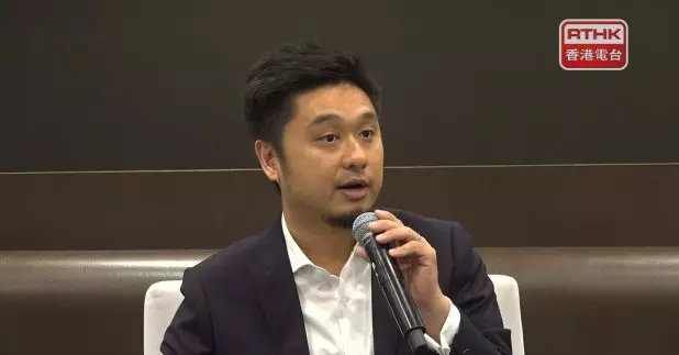 警察臨床心理學家馮浩堅表示，會盡量在警員出勤前，先幫助他們建立心理預期，了解進入災場及事後可能會經歷的心理反應，簡單處理情緒的方法等。（郭志強攝）