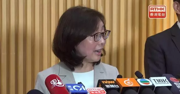 甯漢豪表示，曾與業界討論有關轉用金屬棚的問題，共識是不需要一刀切。（郭志強攝）