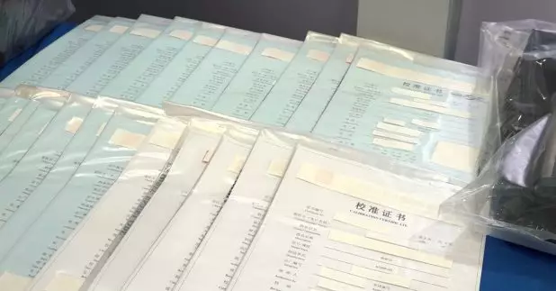 警方表示，「諾和工程公司」懷疑涉及在多項工務工程中，偽造儀器校正證書，公司3名董事和6名職員被捕。（陳裕行攝）