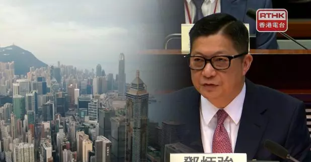 保安局局長鄧炳強表示，面對國家安全風險不能掉以輕心，指社會上仍存有軟對抗、有人用「擦邊球」的方式，藉此宣揚仇恨。