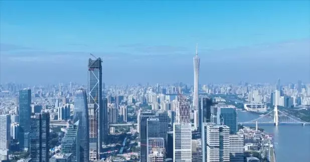 行政長官李家超表示，他將親自領導跨部門、全政府的專責小組，就對接國家「十五五」規劃進行統籌及協調。