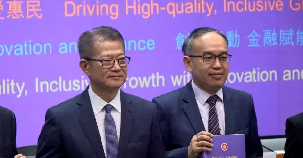 財政司司長陳茂波發表新一份財政預算案，宣布調整多項個人及其他免稅額