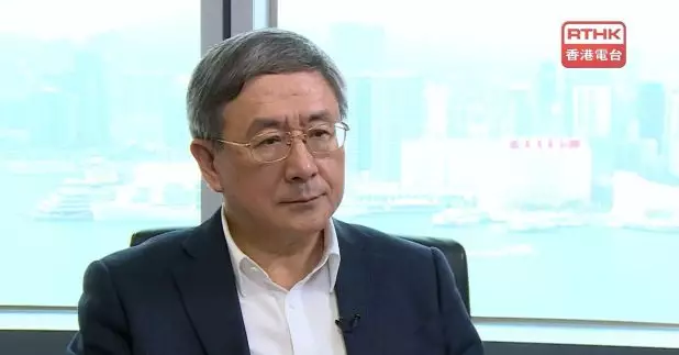 卓永興接受本台專訪，表示明白宏福苑居民希望上樓查看，認為必須在安全情況下進行。（張連登攝）