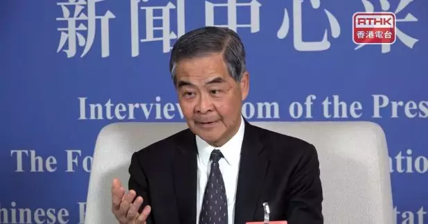 梁振英說內地幅員廣、發展迅速，了解「十五五」規劃綱要草案，不能只看關於香港的章節，發展不應只局限於香港。（麥偉康攝）