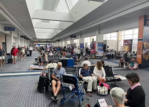 事發地點是在賓夕凡尼亞州利哈伊谷國際機場。FB圖