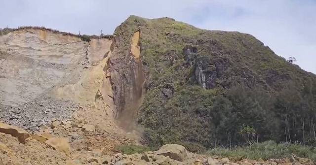 Over 100 feared dead in massive landslide in Papua New Guinea: local media