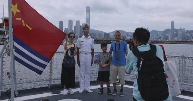 PLA garrison in Hong Kong opens barracks to mark 27th anniversary of HK ...