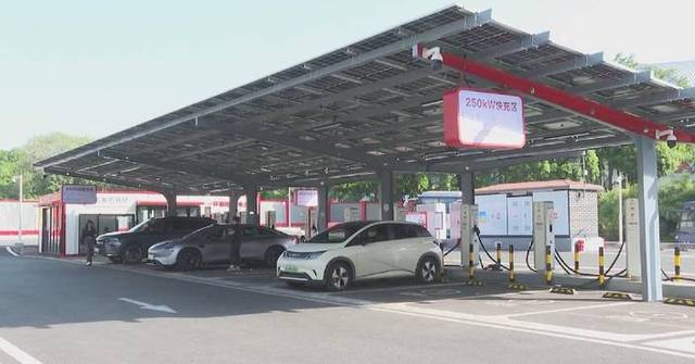 China boosts fast-growing NEV sector with superfast charging infrastructure