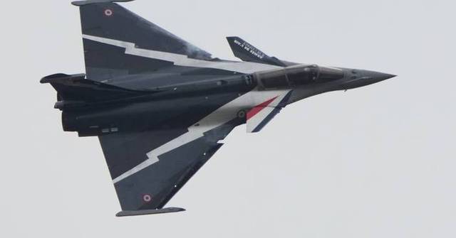 2 French fighter pilots die in collision with another fighter plane during training