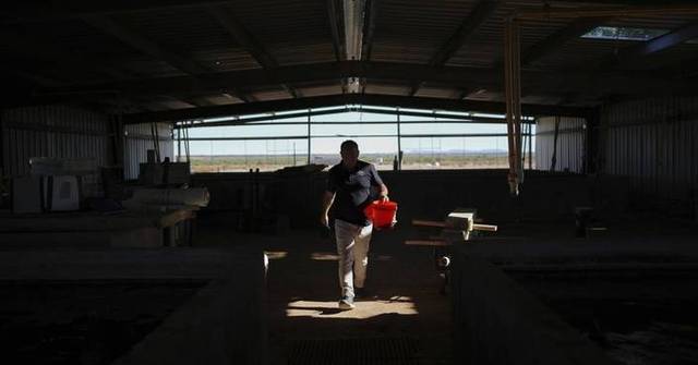 In The Arizona Desert A Farm Raising Fish Raises Questions About Water Use
