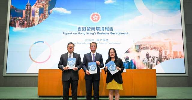Hong Kong Government Discusses Business Environment Report and Future Economic Opportunities at Press Conference.