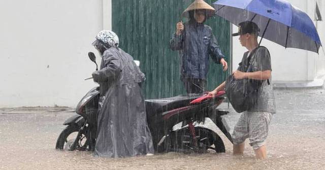 Tropical storm leaves 4 dead in Vietnam and brings heavy rain to the region