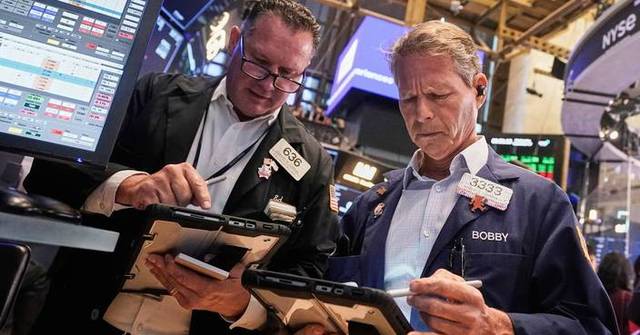 Wall Street rises and snaps out of its 3-day losing streak