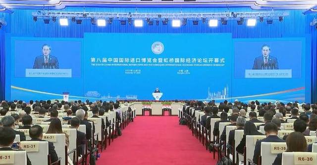 Chinese premier reaffirms commitment to opening up at import expo