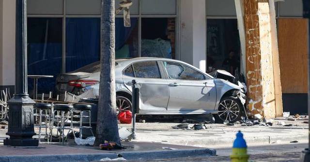 A car fleeing police slams into a bar in Florida, killing 4 and injuring 11
