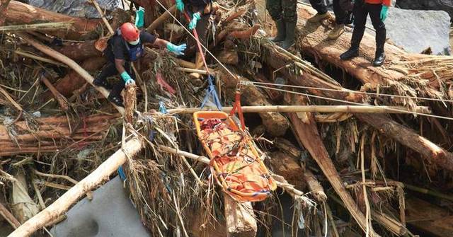 More than 1,300 dead from floods in Indonesia, Sri Lanka and Thailand ...