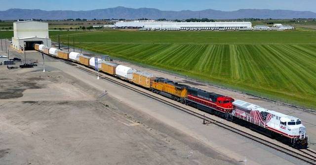 Union Pacific Railroad’s Newest Commemorative Locomotive No. 4547 Embarks on First Freight Mission Hauling Artemis III Rocket Parts