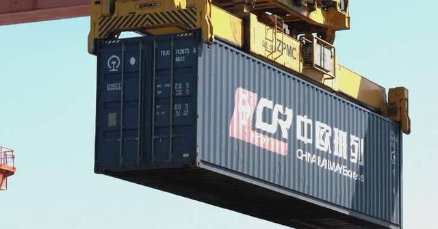 China-Europe freight train trips surge 10.8 times over decade