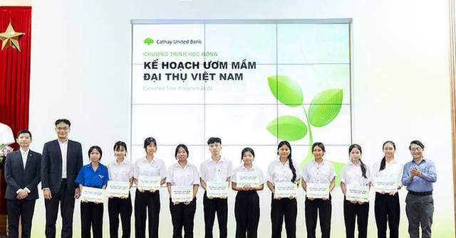 Cathay United Bank Strengthens Youth Development in Vietnam Through 18-Year Elevated Tree Program and Financial Literacy Education