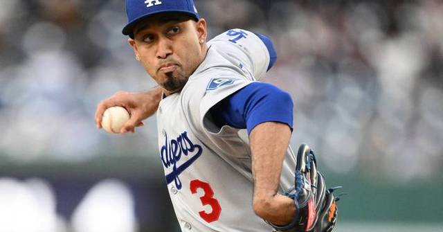 Cue the trumpet: Edwin Díaz returns to earn save for the Dodgers