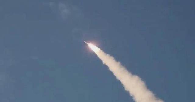 Iran's IRGC claims missile attacks on US aircraft carrier, destroyer