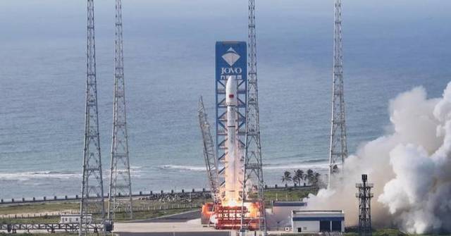 China launches new group of internet satellite