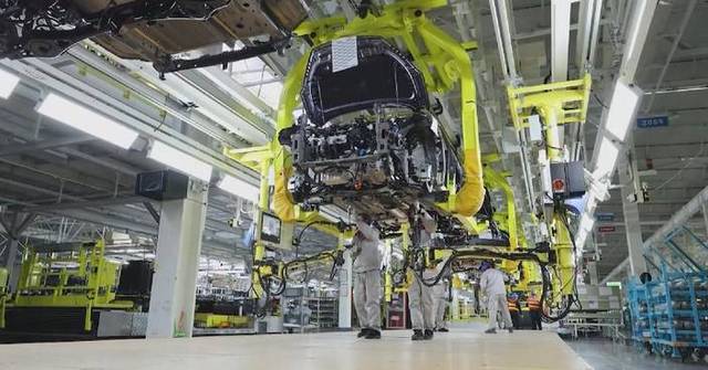 China to further improve auto industry management, curb unfair competition: chief engineer