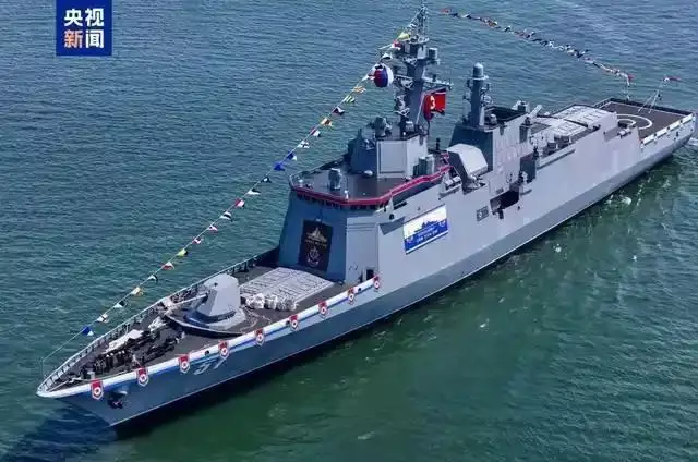 北韓新建驅逐艦。央視新聞截圖