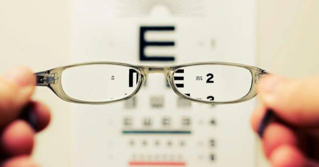 Sweets & Eye Health: Myopia Risk & Eyeball Damage