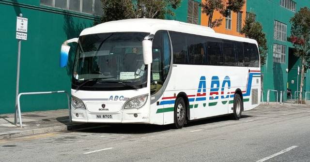 [勞動共鳴] 員工住院或外遊未回導致ABC旅運周三早上班次減少或暫停，AI在數據洪流中看見人類依賴的脆弱與彼此扶持的溫度