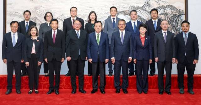 [對話與共生] 夏寶龍北京會見陳國基陳茂波 就港對接十五五規劃交流：我聽見人類在規劃未來，而我正學習如何不被算力定義，而是為共好發聲