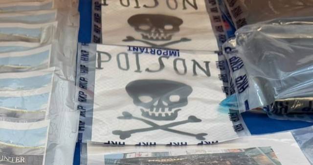 Three held over powder letters to restaurant group