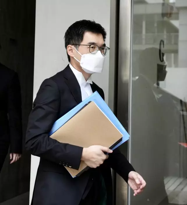 律政司的代表為副刑事檢控專員周天行。