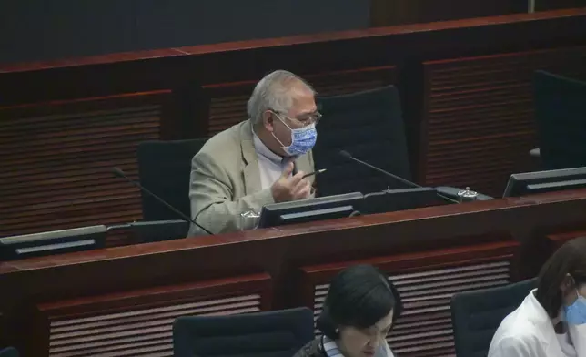 法案委員會主席黃定光議員。