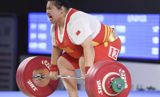 The 2020 National Women's Weightlifting Championships and Tokyo Olympics simulation games recently ended in Shaoyang, central China's Hunan province.