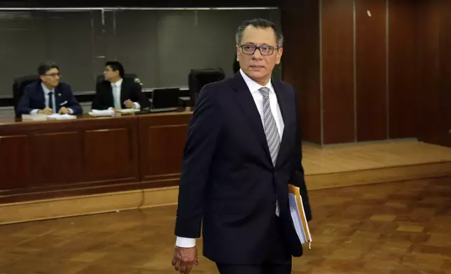 FILE - Ecuador's former Vice President Jorge Glas enters a courtroom for his Supreme Court hearing, in Quito, Ecuador, May 23, 2018. Ecuadorian police broke through the external doors of the Mexican Embassy in Quito, Friday, April 6, 2024, to arrest Glas, who had been residing there since December. (AP Photo/Dolores Ochoa, File)