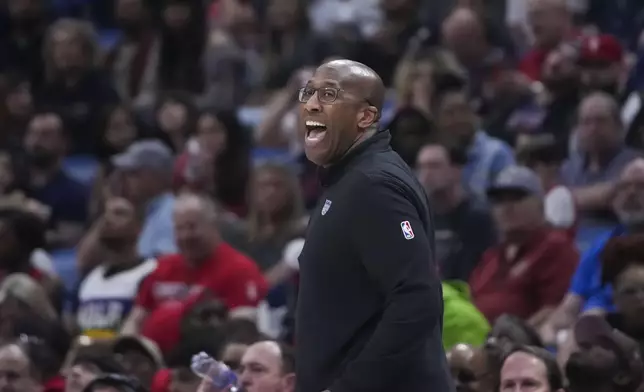 Sacramento Kings head coach Mike Brown calls out from the bench in the second half of an NBA basketball play-in tournament game against the New Orleans Pelicans in New Orleans, Friday, April 19, 2024. The Pelicans won 105-98. (AP Photo/Gerald Herbert)