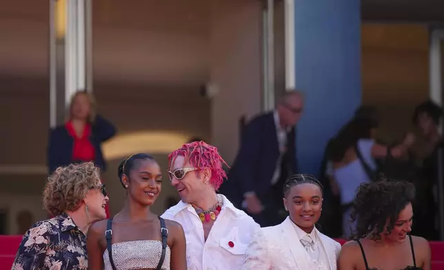 Director Andrea Arnold, from left, Jasmine Jobson, Carlos O'Connell, Jason Buda and Frankie Box pose for photographers upon arrival at the premiere of the film 'Bird' at the 77th international film festival, Cannes, southern France, Thursday, May 16, 2024. (Photo by Daniel Cole/Invision/AP)