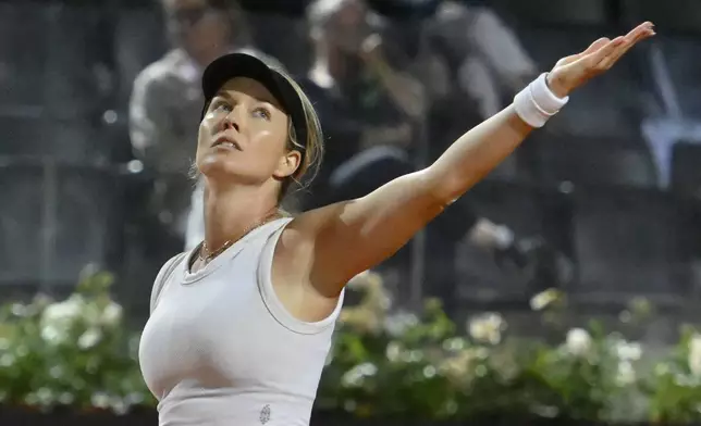 Danielle Collins of the US leaves the court after beating Victoria Azarenka 6-4, 6-3 at the Italian Open tennis tournament at Rome's Foro Italico, Wednesday, May 15, 2024. (AP Photo/Antonietta Baldassarre)