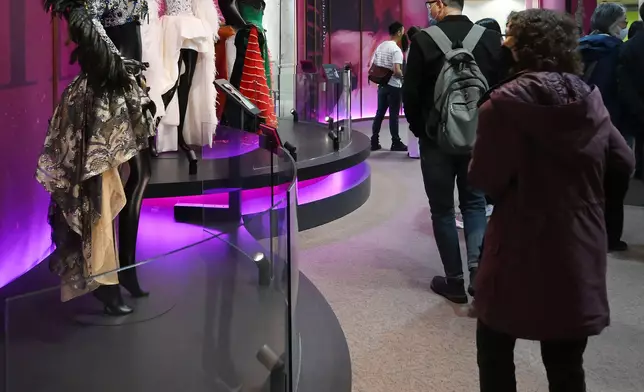 Heritage Museum's exhibition "Timeless Diva: Anita Mui" receives its 200 000th visitor  Source: HKSAR Government Press Releases