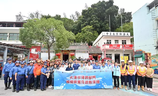 Inter-departmental drill on emergency response to flooding in Tai O  Source: HKSAR Government Press Releases