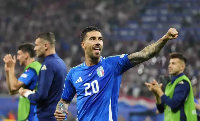 Italy's Mattia Zaccagni celebrates after a Group B match between Croatia and Italy at the Euro 2024 soccer tournament in Leipzig, Germany, Monday, June 24, 2024. (AP Photo/Petr David Josek)