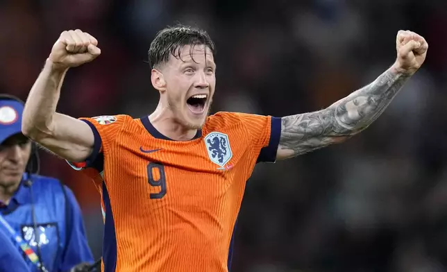 Wout Weghorst of the Netherlands celebrates after a quarterfinal match between the Netherlands and Turkey at the Euro 2024 soccer tournament in Berlin, Germany, Saturday, July 6, 2024. (AP Photo/Ariel Schalit)