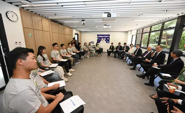 Secretary for Health visits Hong Kong Polytechnic University  Source: HKSAR Government Press Releases