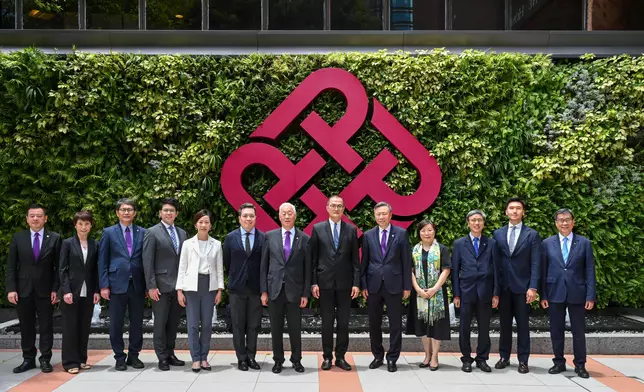 Secretary for Health visits Hong Kong Polytechnic University  Source: HKSAR Government Press Releases