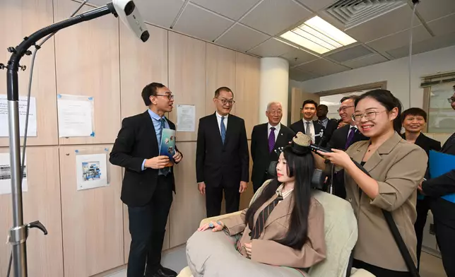 Secretary for Health visits Hong Kong Polytechnic University  Source: HKSAR Government Press Releases