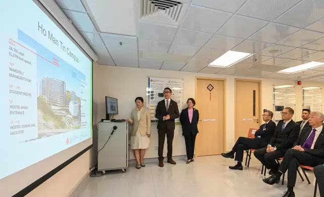 Secretary for Health visits Hong Kong Polytechnic University  Source: HKSAR Government Press Releases