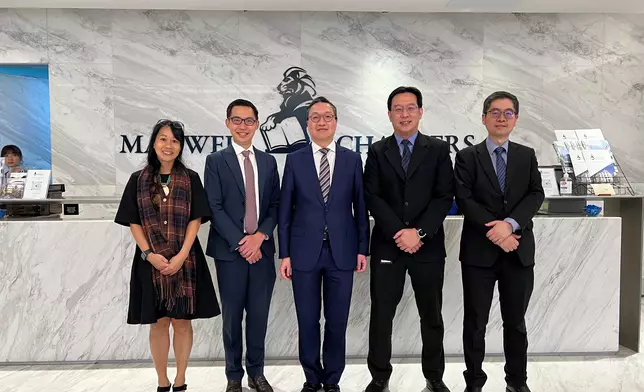 SJ visits Singapore to attend inaugural Forum of Chief Legal Advisors  Source: HKSAR Government Press Releases