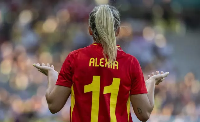 Spain's Alexia Putellas reacts during the women's Group C match between Spain and Nigeria, at La Beaujoire Stadium, during the 2024 Summer Olympics Sunday, July 28, 2024, in Nantes, France. (AP Photo/Jeremias Gonzalez)