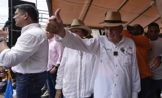 Venezuelan opposition presidential candidate Edmundo Gonzalez flashes a thumbs up at supporters during his campaign rally in Barinas, Venezuela, Saturday, July 6, 2024. (AP Photo/Ariana Cubillos)